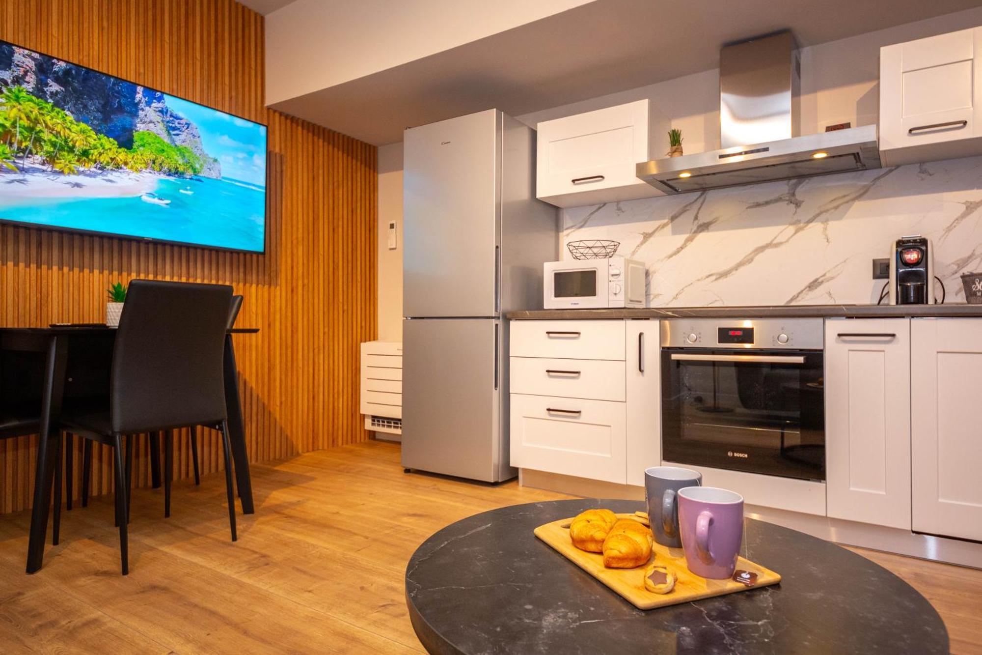 Blloku Unique Apartments 2 Тирана Экстерьер фото