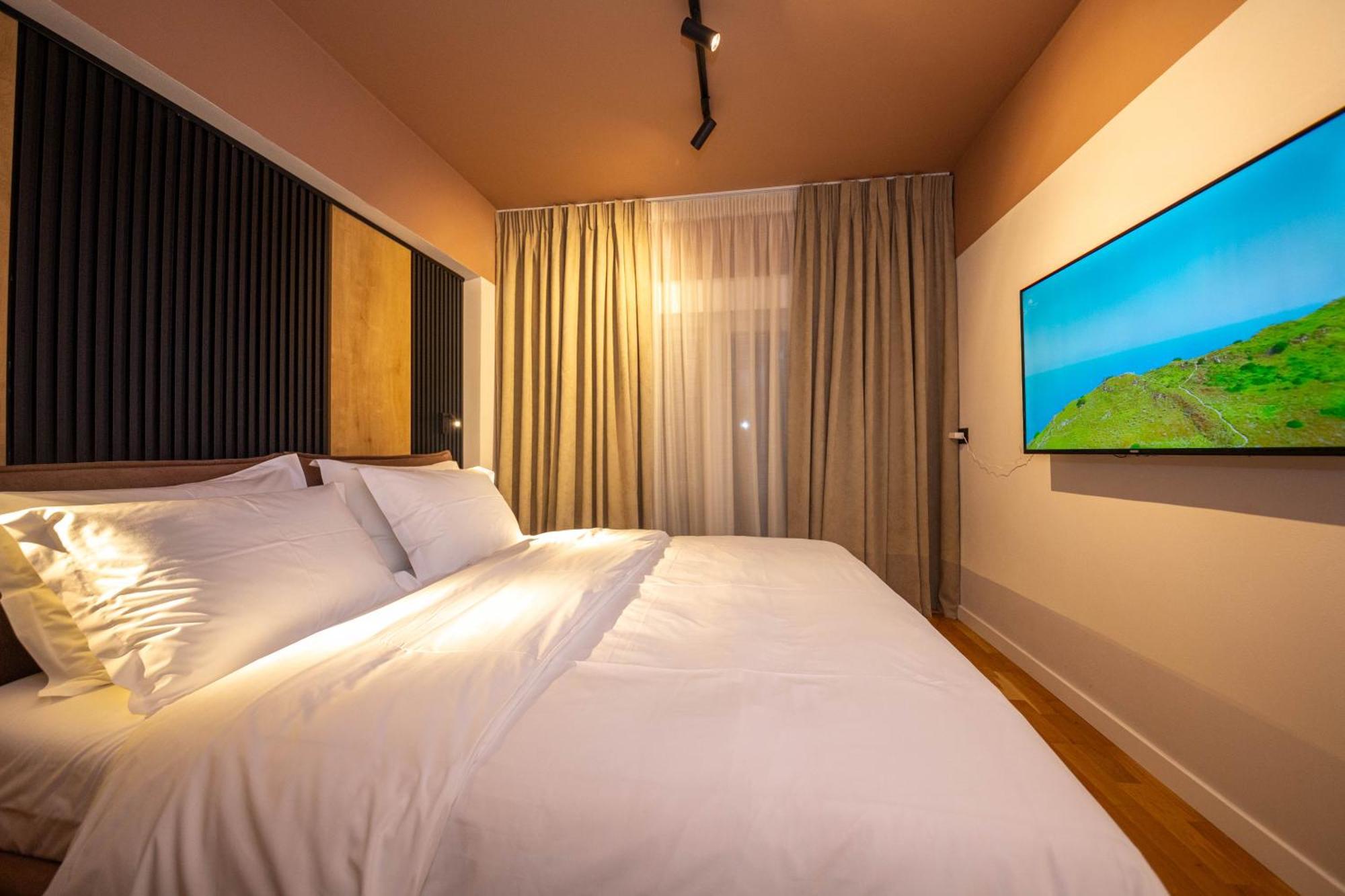 Blloku Unique Apartments 2 Тирана Экстерьер фото