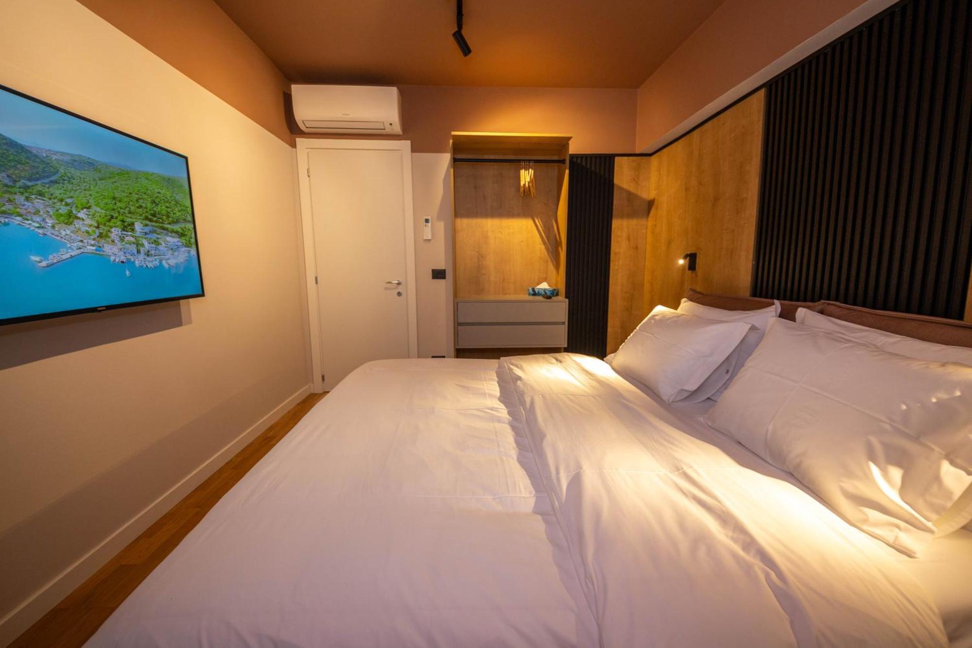 Blloku Unique Apartments 2 Тирана Экстерьер фото