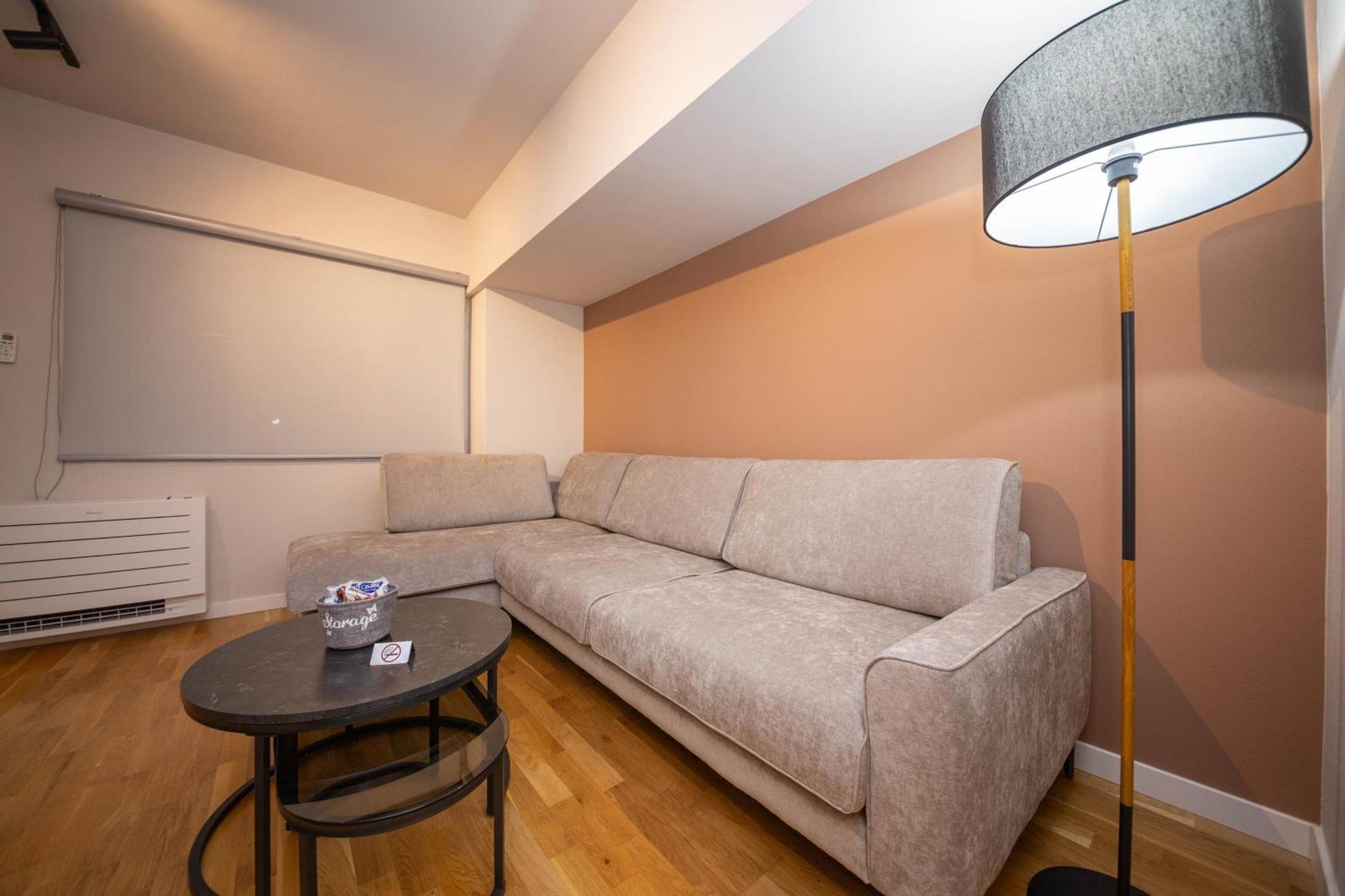 Blloku Unique Apartments 2 Тирана Номер фото