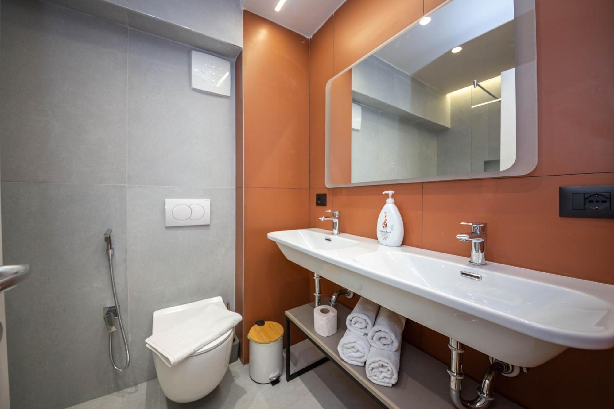 Blloku Unique Apartments 2 Тирана Номер фото